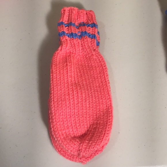 Hand Knit Child’s Winter Hat + 2 Pairs Mittens - Picture 6 of 15